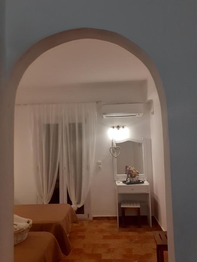 Marili Downstairs Apartments Rodas Exterior foto