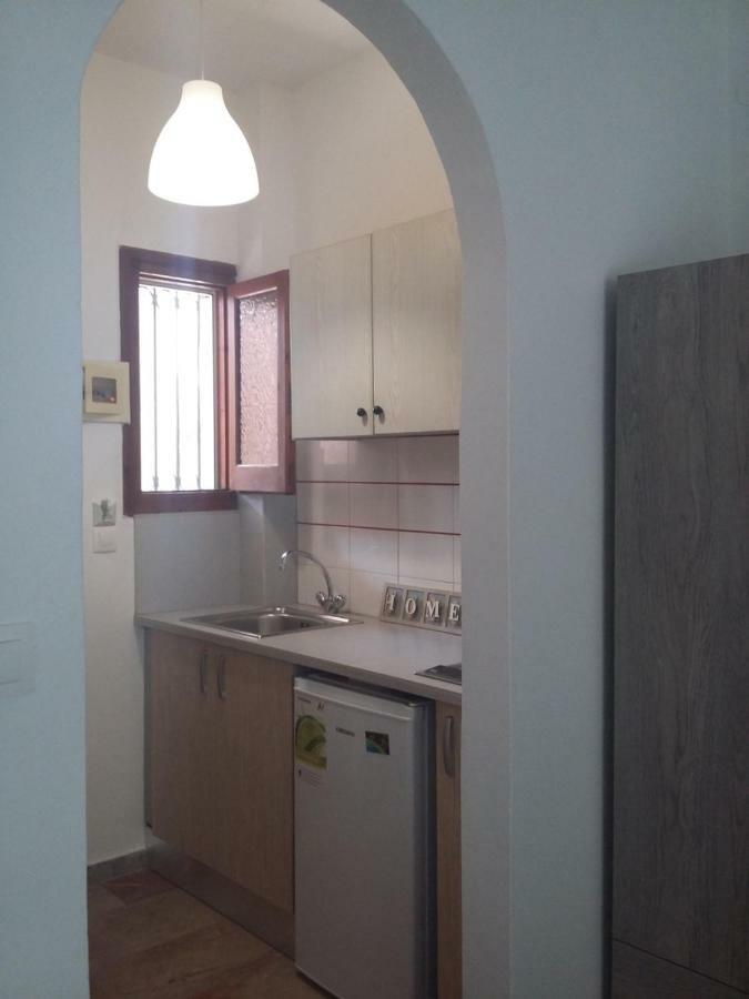 Marili Downstairs Apartments Rodas Exterior foto